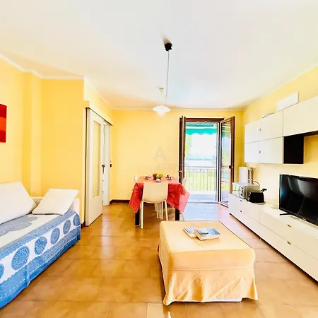 Apartamento Little Venezia - Relax In Piscina Fronte